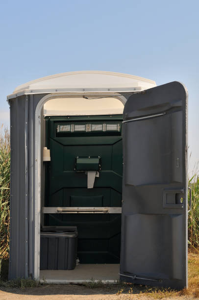 Best Porta potty delivery and setup  in Campbellsburg, KY